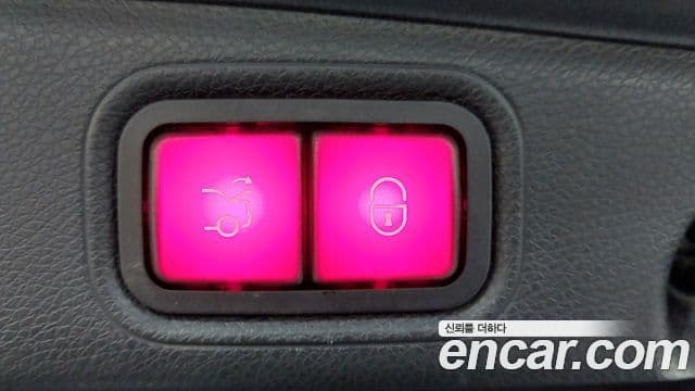 Mercedes-Benz E-Class 2020 — Photo 14/20