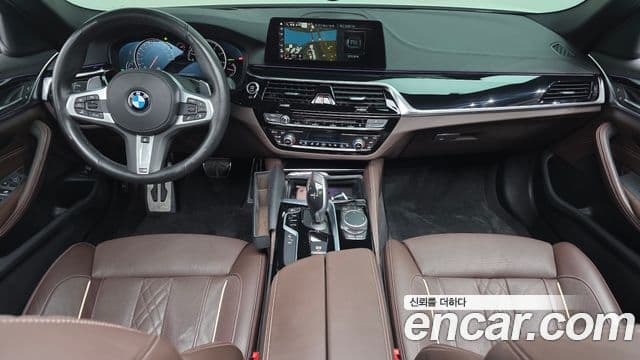 BMW 5 Series 2018 — Şəkil 7/20