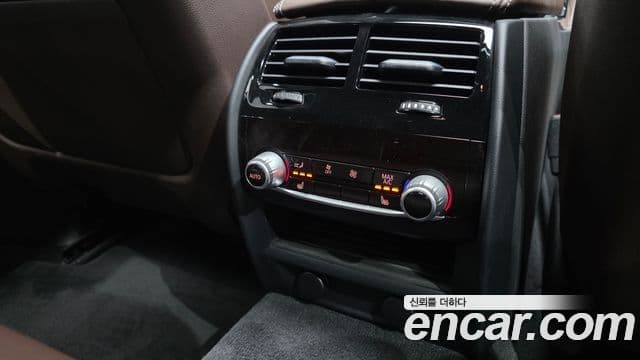BMW 5 Series 2018 — Şəkil 19/20