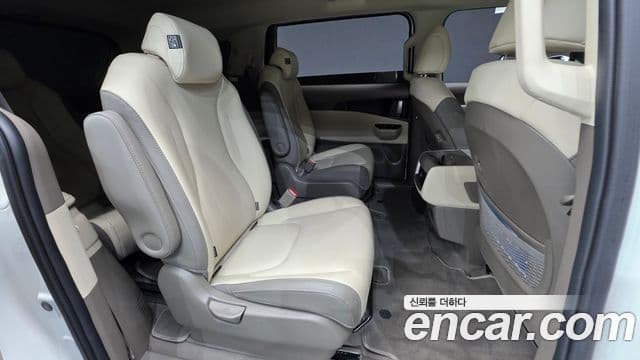Kia Carnival 2022 — Şəkil 19/20