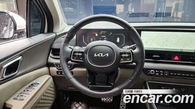 Kia Carnival 2024 — фото 13 из 20