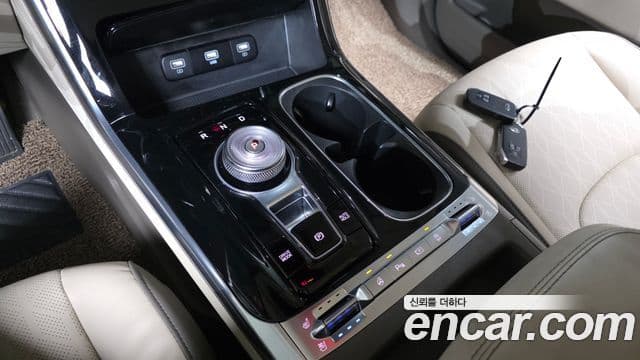 Kia Carnival 2021 — Şəkil 9/20