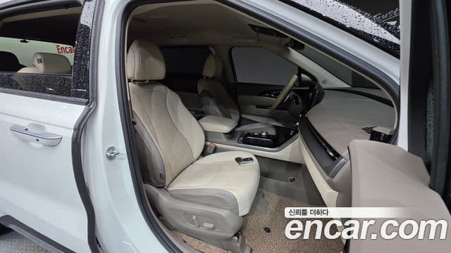 Kia Carnival 2021 — Şəkil 10/20
