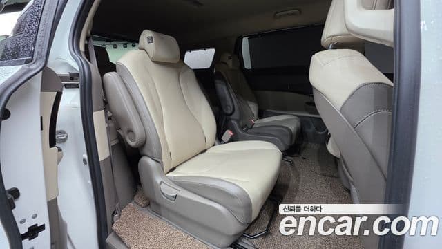 Kia Carnival 2021 — Şəkil 18/20