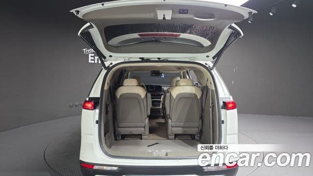 Kia Carnival 2021 — Şəkil 19/20