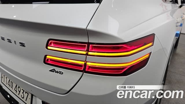 Genesis GV80 2022 — ფოტო 27/36