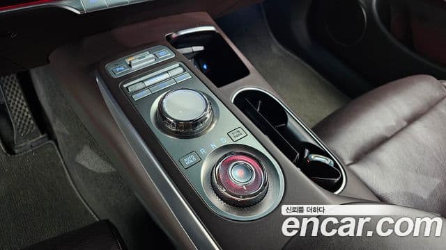 Genesis GV70 2021 — Şəkil 9/20