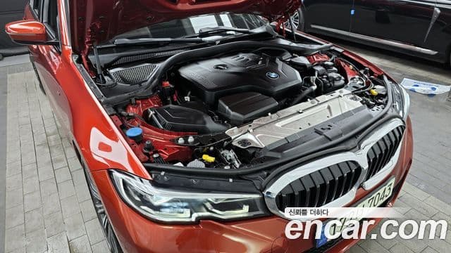 BMW 3 Series 2021 — ფოტო 6/20