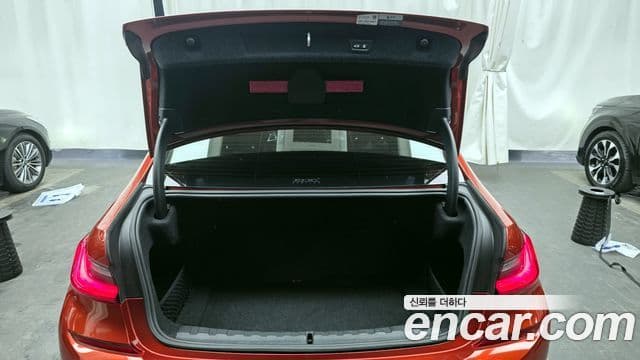 BMW 3 Series 2021 — ფოტო 20/20