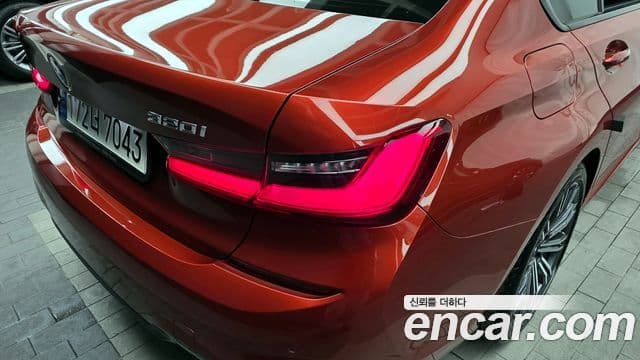 BMW 3 Series 2021 — ფოტო 16/35