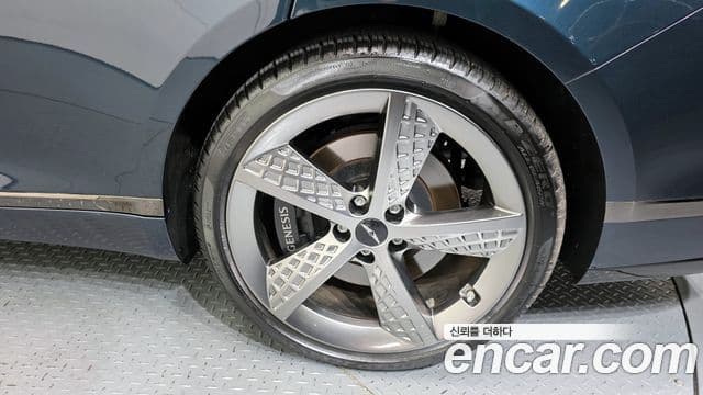 Genesis G80 2024 — Photo 19/31