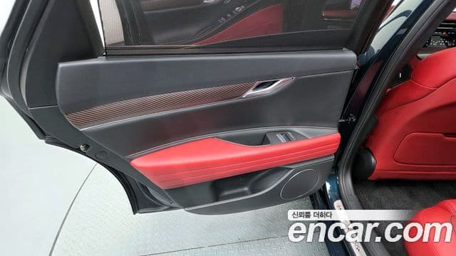 Genesis G80 2024 — Photo 18/31