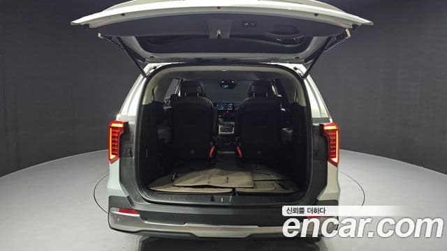 Kia Carnival 2024 — Photo 32/35