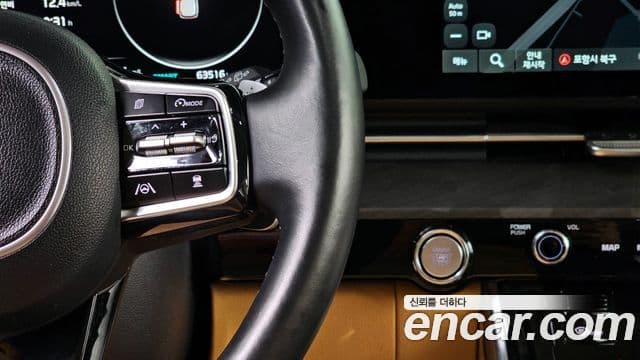 Kia Carnival 2021 — ფოტო 13/20