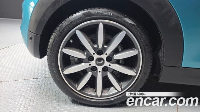 Mini Cooper S Convertible 2020 — ფოტო 5/20