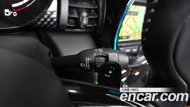 Mini Cooper S Convertible 2020 — ფოტო 17/20