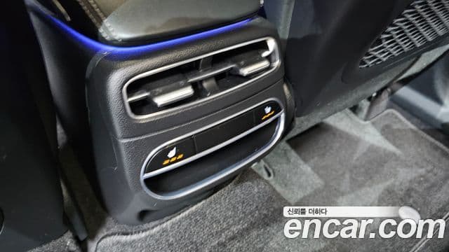 Genesis GV70 2021 — Şəkil 18/20