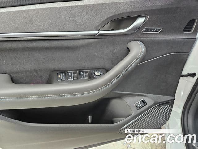 Renault Samsung Grand Koleos 2024 — Photo 17/17