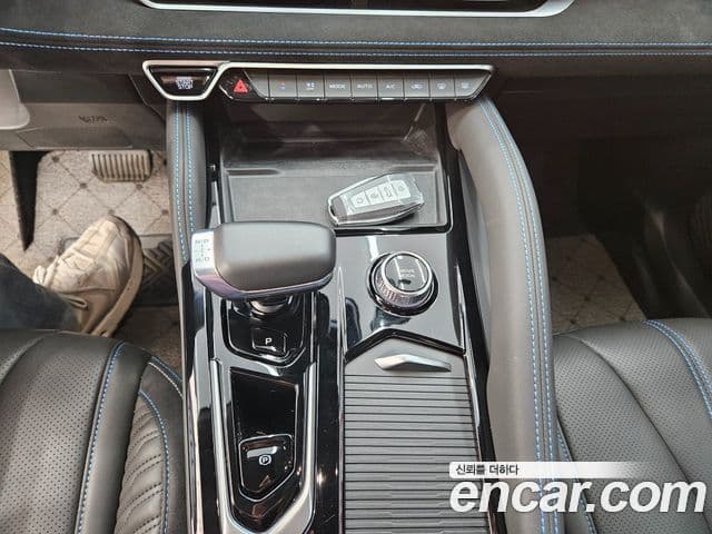 Renault Samsung Grand Koleos 2024 — Photo 16/17