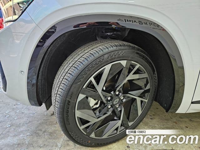 Renault Samsung Grand Koleos 2024 — Photo 10/17