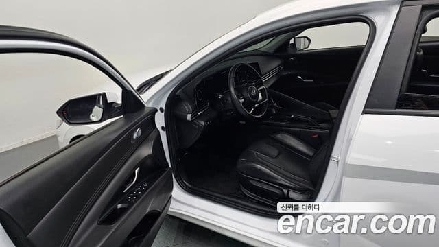 Hyundai Avante 2023 — ფოტო 8/20