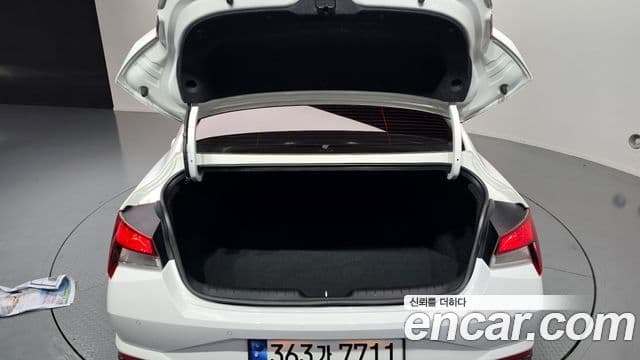 Hyundai Avante 2023 — ფოტო 16/20