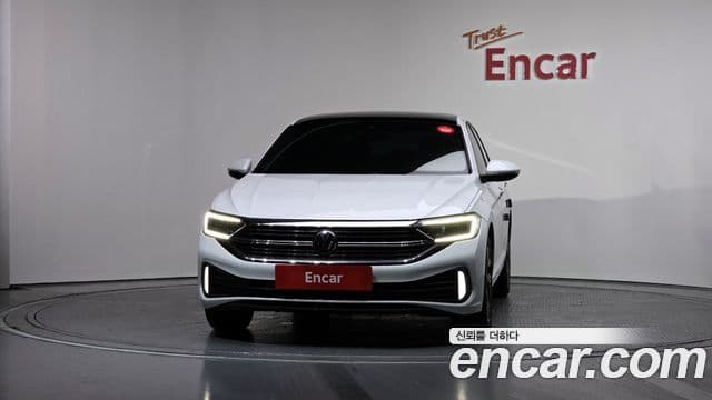 Volkswagen Jetta 2023 — Şəkil 16/32