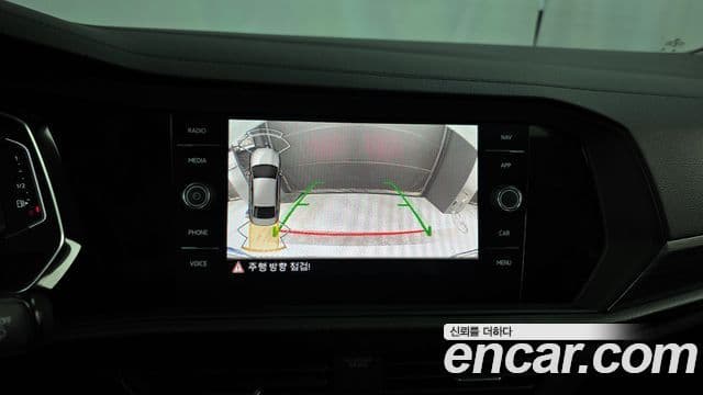Volkswagen Jetta 2023 — фото 14 из 20