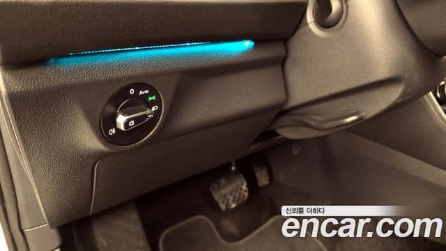 Volkswagen Jetta 2023 — Şəkil 12/32