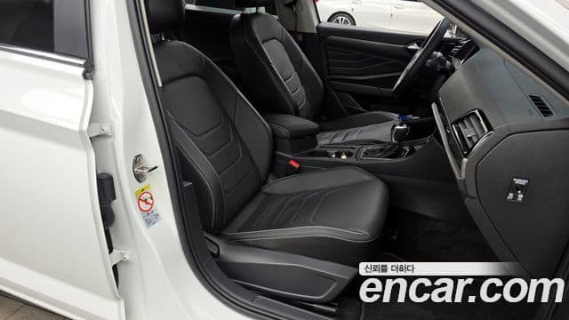 Volkswagen Jetta 2023 — Şəkil 30/32
