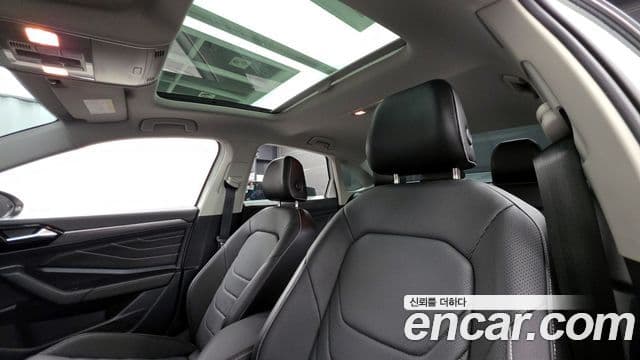 Volkswagen Jetta 2023 — Şəkil 22/32