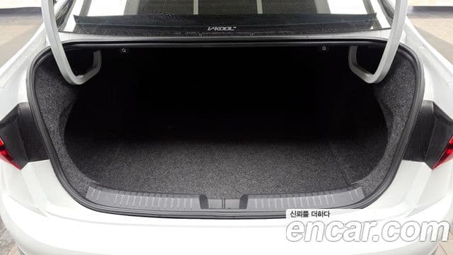 Volkswagen Jetta 2023 — Şəkil 1/32