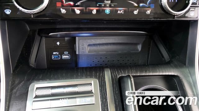 Genesis GV80 2020 — Photo 14/35