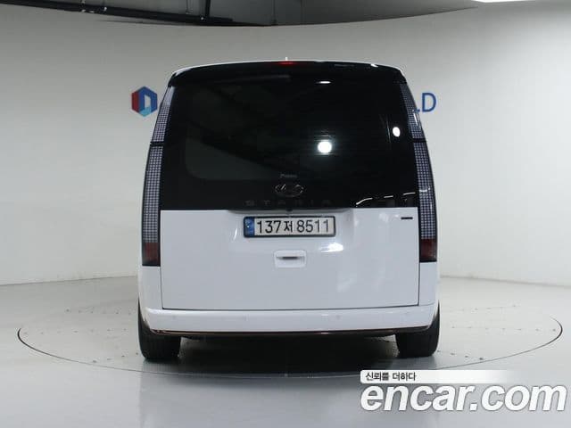 Hyundai Staria 2021 — ფოტო 3/20
