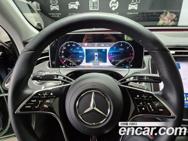 Mercedes-Benz E-Class 2025 — фото 12 из 20