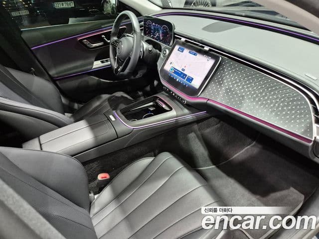 Mercedes-Benz E-Class 2025 — ფოტო 17/20