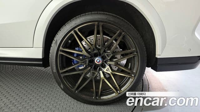 BMW X6M 2023 — Photo 5/32
