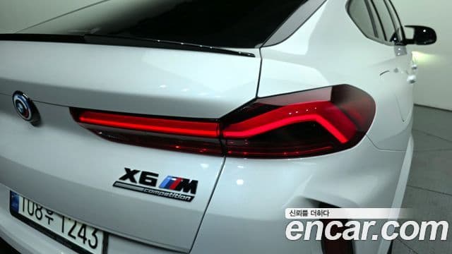 BMW X6M 2023 — Photo 16/32