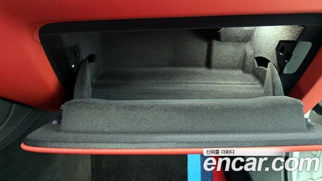 BMW X6M 2023 — Photo 28/32