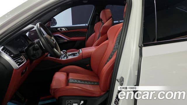BMW X6M 2023 — Photo 25/32