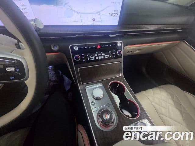 Genesis GV80 2024 — ფოტო 8/13