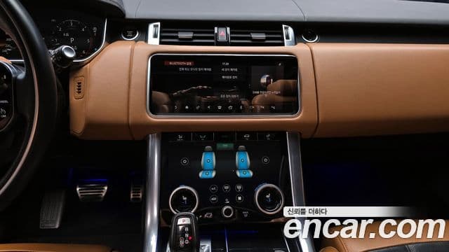 Land Rover Range Rover Sport 2018 — Photo 14/33