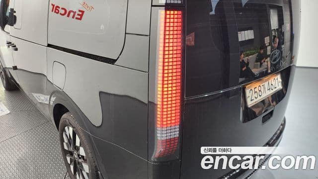 Hyundai Staria 2025 — ფოტო 18/37