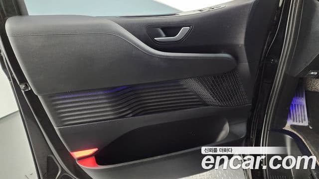 Hyundai Staria 2025 — ფოტო 34/37