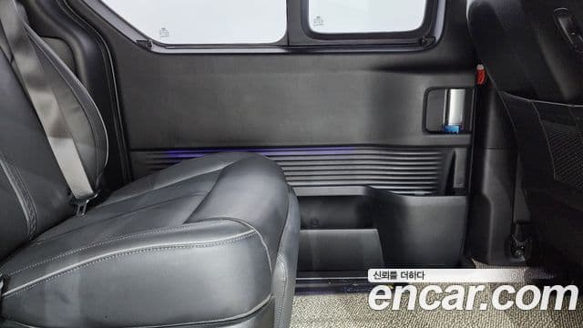 Hyundai Staria 2025 — ფოტო 30/37