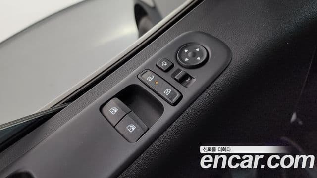 Hyundai Staria 2025 — ფოტო 19/37