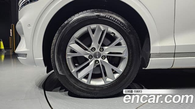 Genesis GV70 2022 — ფოტო 5/20