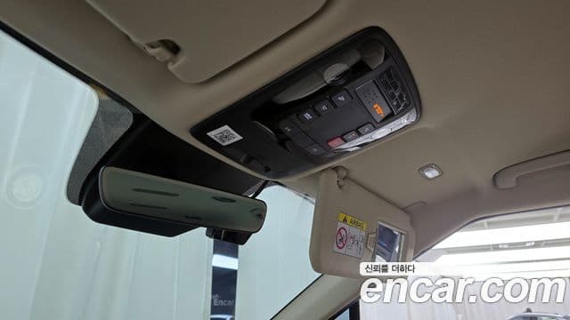 Kia Carnival 2024 — Şəkil 17/20