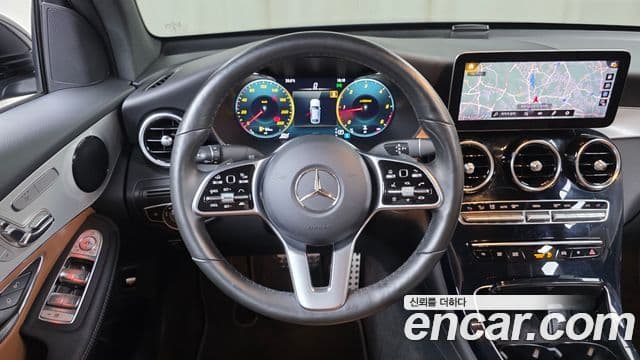 Mercedes-Benz GLC-Class 2021 — ფოტო 13/20