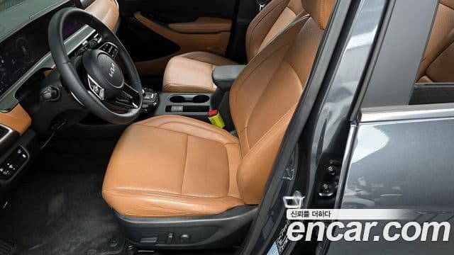 Kia Seltos 2023 — фото 18 из 20